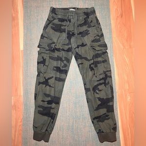 TNA (2018) XXS Camouflage Alix Jogger Pant